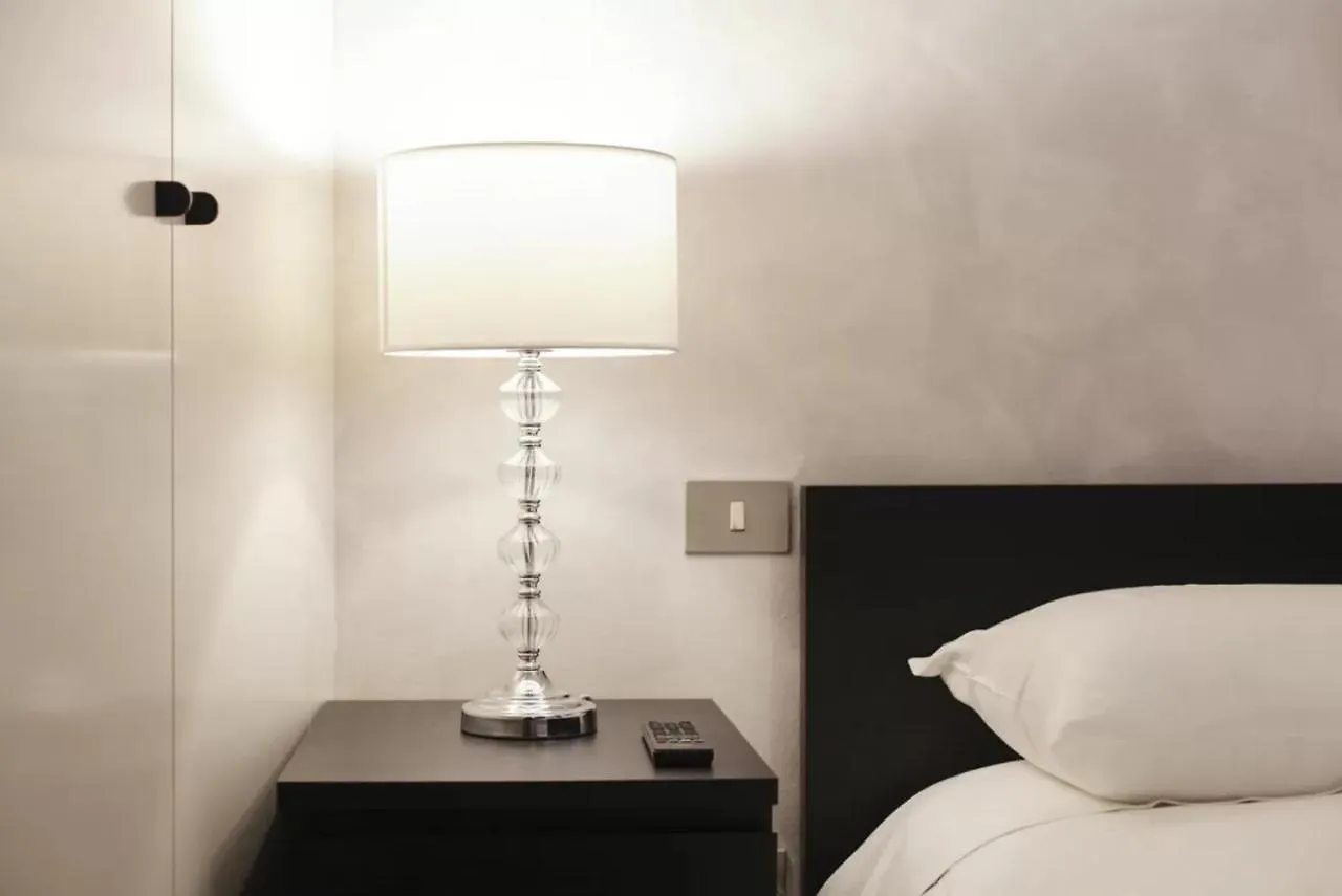 Italianway - Unione 8 Apartment Milan