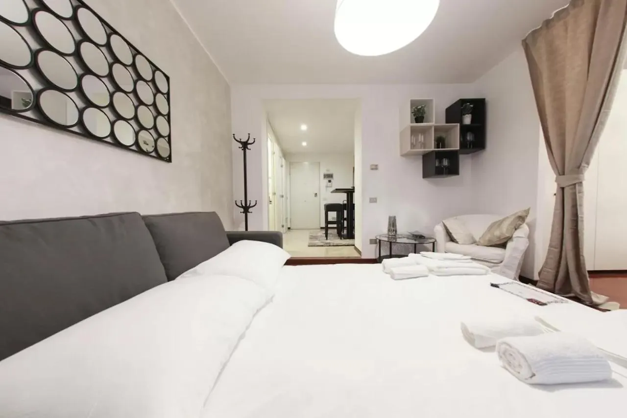 Italianway - Unione 8 Apartment Milan